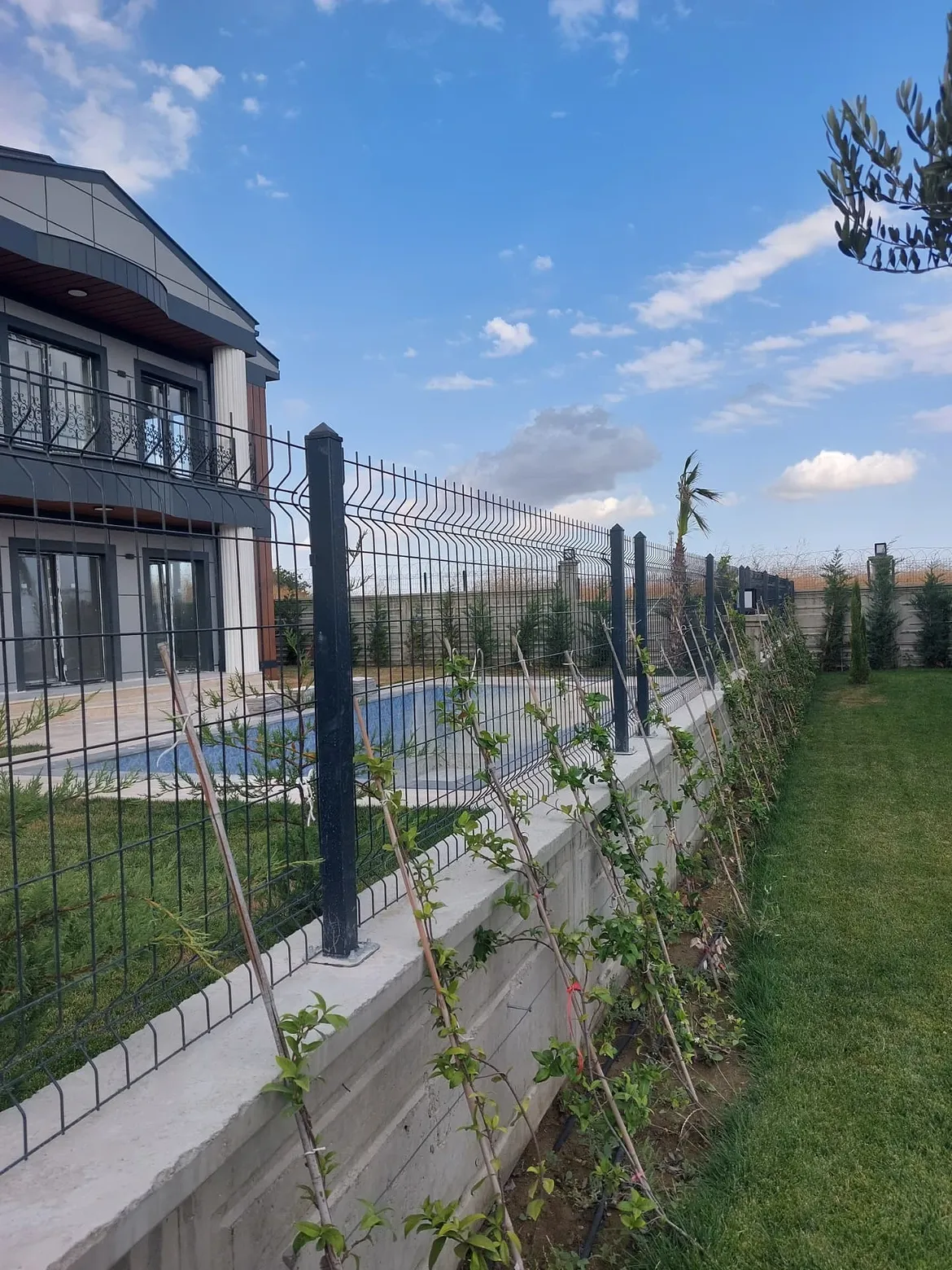 Silivri Kavaklı Green Life - Panjur Çit - Panel Çit - Jiletli Tel - Yana Kayar Kapı - Tek Kanat